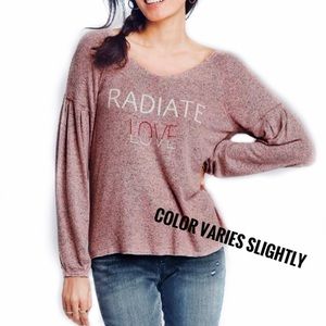 NWT Comfy graphic top by Knox Rose